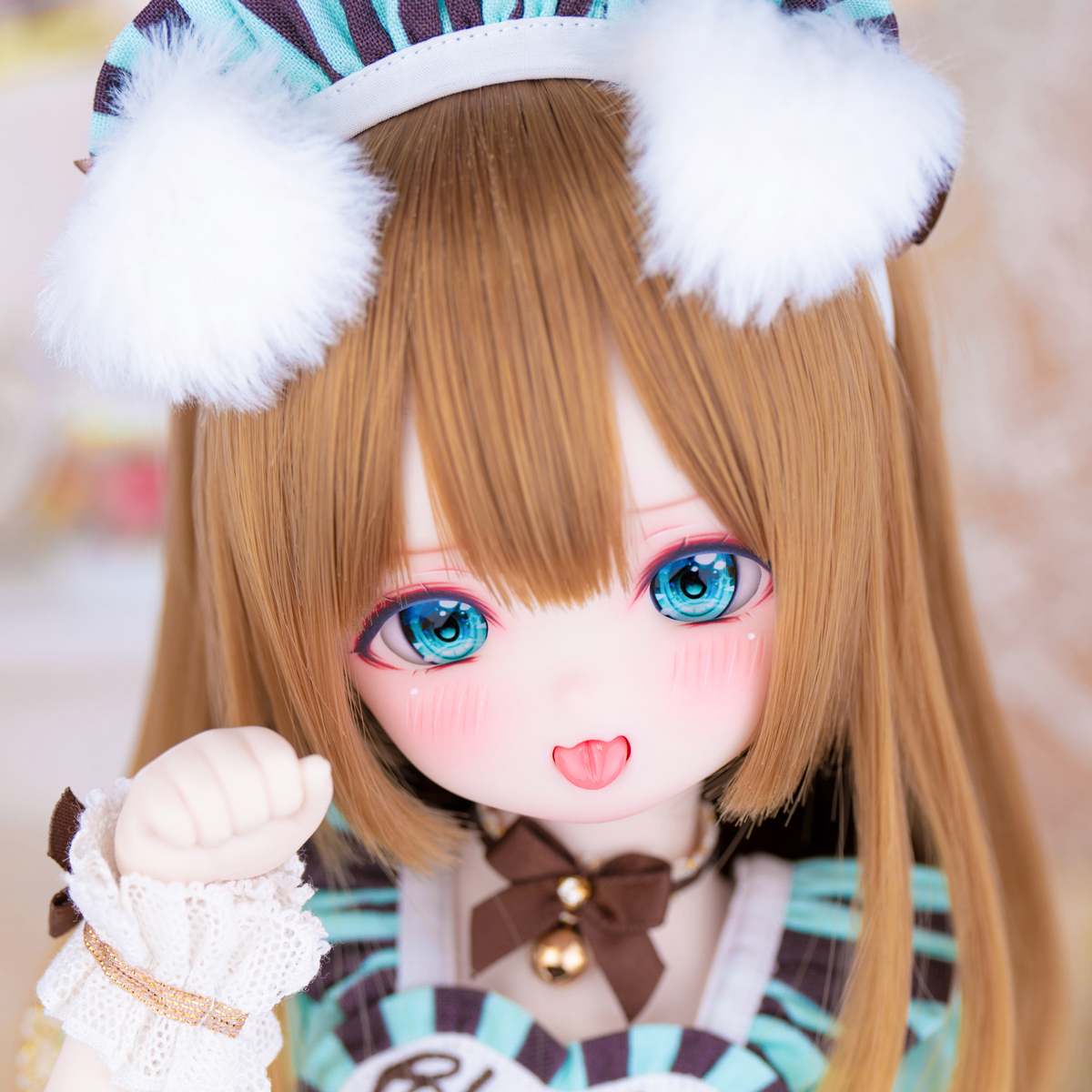 M&W ★DDH-22(セミホワイト肌)カスタムヘッド+レジンアイ2種+舌パーツ2種★※ソフビ難ありの画像1