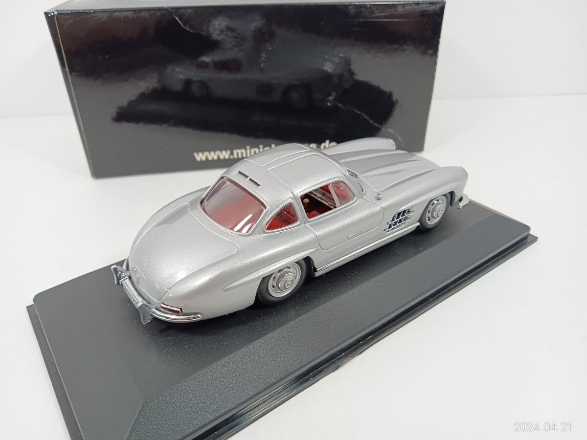 中古品 1/43 メルセデスベンツ 300SL 1955 シルバーの画像2