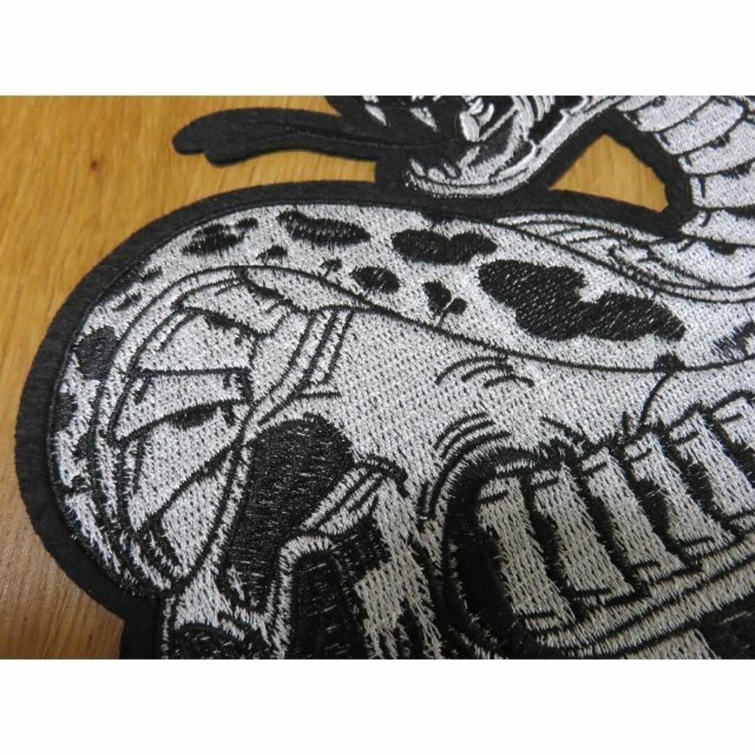 特大《眼鏡蛇髑髏　鉛筆画デザイン》黒銀白◆激渋　蛇　コブラ　COBRA　ドクロ　SKULL刺繍ワッペン◆激渋USアメリカ◎ミリタリー■衣服DIY