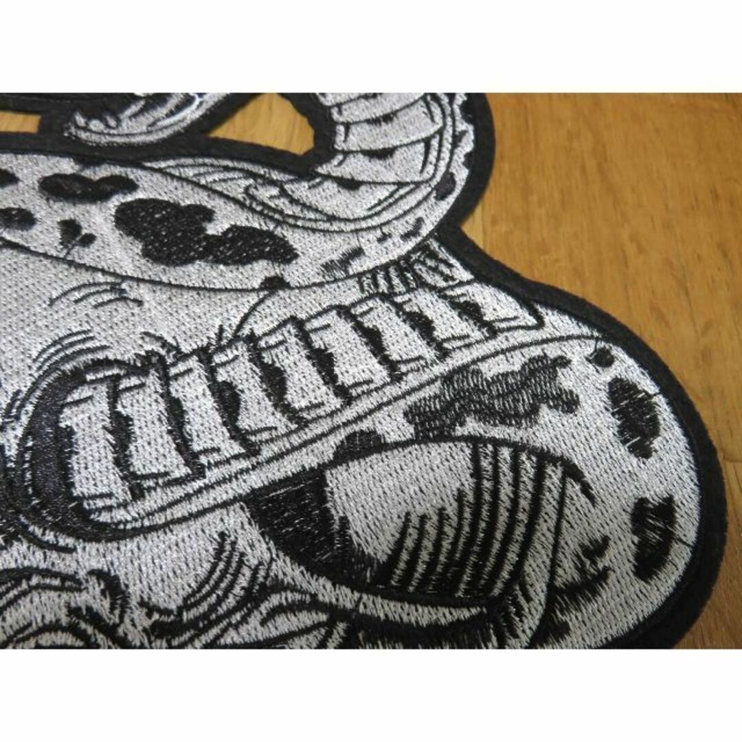 特大《眼鏡蛇髑髏　鉛筆画デザイン》黒銀白◆激渋　蛇　コブラ　COBRA　ドクロ　SKULL刺繍ワッペン◆激渋USアメリカ◎ミリタリー■衣服DIY