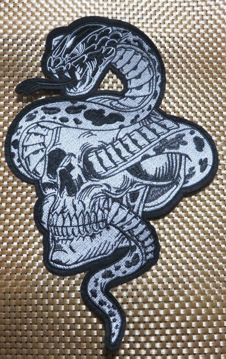 特大《眼鏡蛇髑髏　鉛筆画デザイン》黒銀白◆激渋　蛇　コブラ　COBRA　ドクロ　SKULL刺繍ワッペン◆激渋USアメリカ◎ミリタリー■衣服DIY