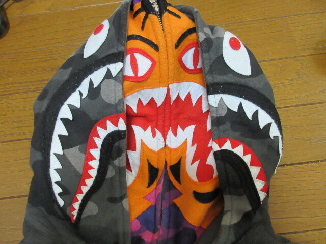 エイプ A BATHING APE カラーカモ 猿迷彩柄 CAMO SHARK WIDE FULL ZIP DOUBLE HOODIE　シャーク　タイガー　パーカー　L_画像3