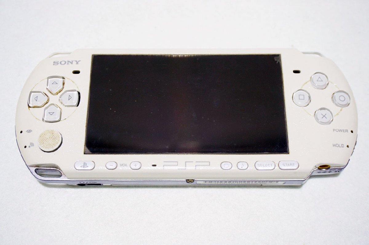 【質Banana】中古・動作品!!! SONY/ソニー ポータブルゲーム機 PSP3000 ホワイト 通電・簡易動作確認済み♪.。.:*・゜①_画像3