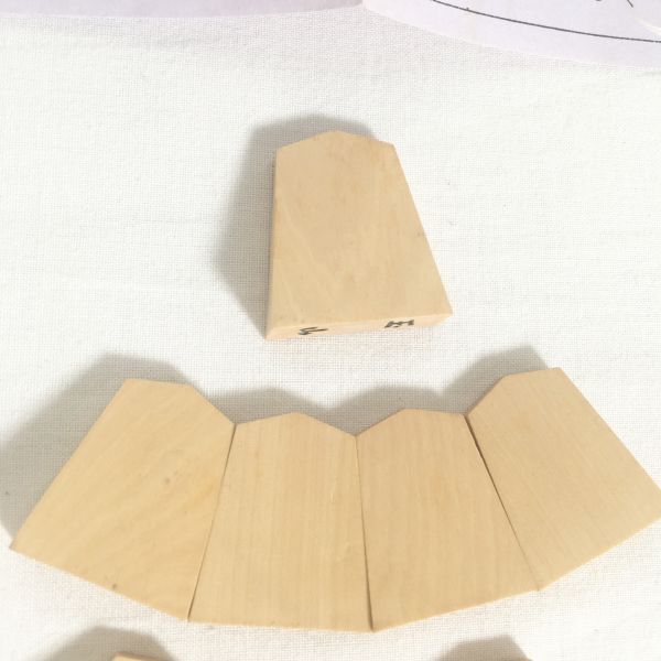 美品/桐駒箱付き】天童特産 御将棋駒 手彫り 将棋駒 天童産彫駒 美品/桐駒箱付き】天童特産 御将棋駒 手彫り 将棋駒 天童産彫駒
