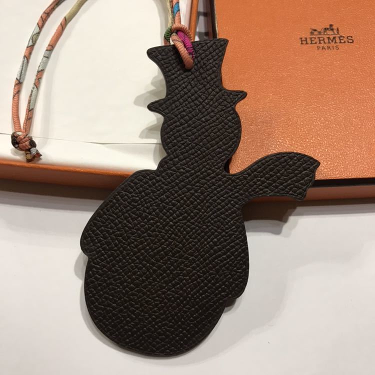 エルメス プティアッシュ プティアッシュチャーム 雪だるま スノーマン