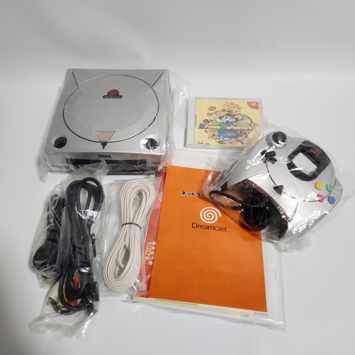 未使用品 SEGA セガ Dream Cast ドリームキャスト本体 LIMITED EDITION シルバーメタリック HKT-3000 メタリックシルバー K1553