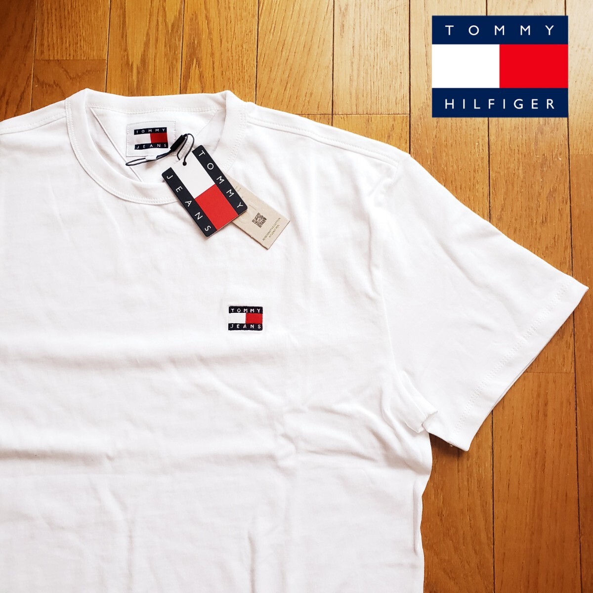 【新品】トミーヒルフィガー Mサイズ TOMMY JEANS ロゴ Tシャツ ホワイト ワンポイント トミージーンズの画像1