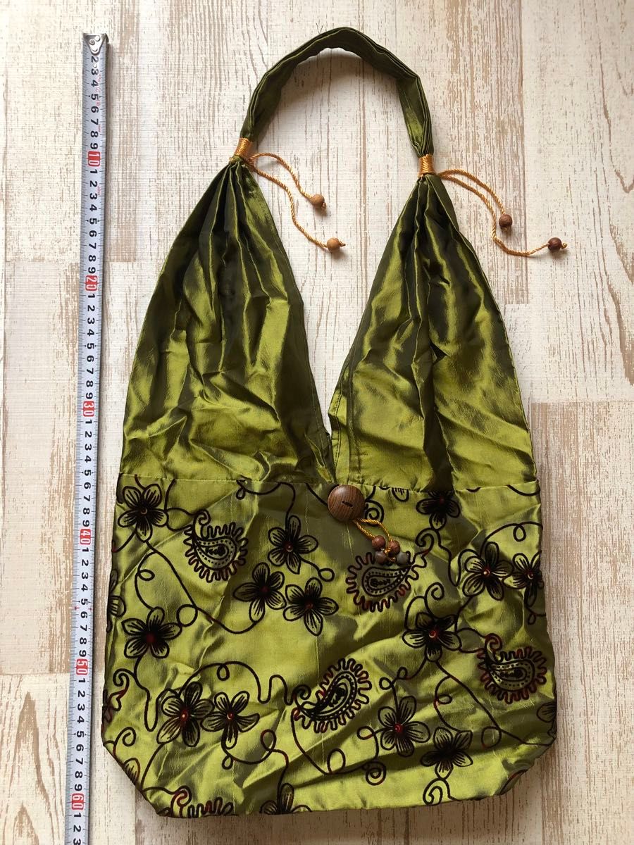 新品未使用 バッグ かばん グリーン 民族 タイ バリ インドネシア アジア エコバッグ アジアン 緑 布 生地 刺繍 土産 民芸