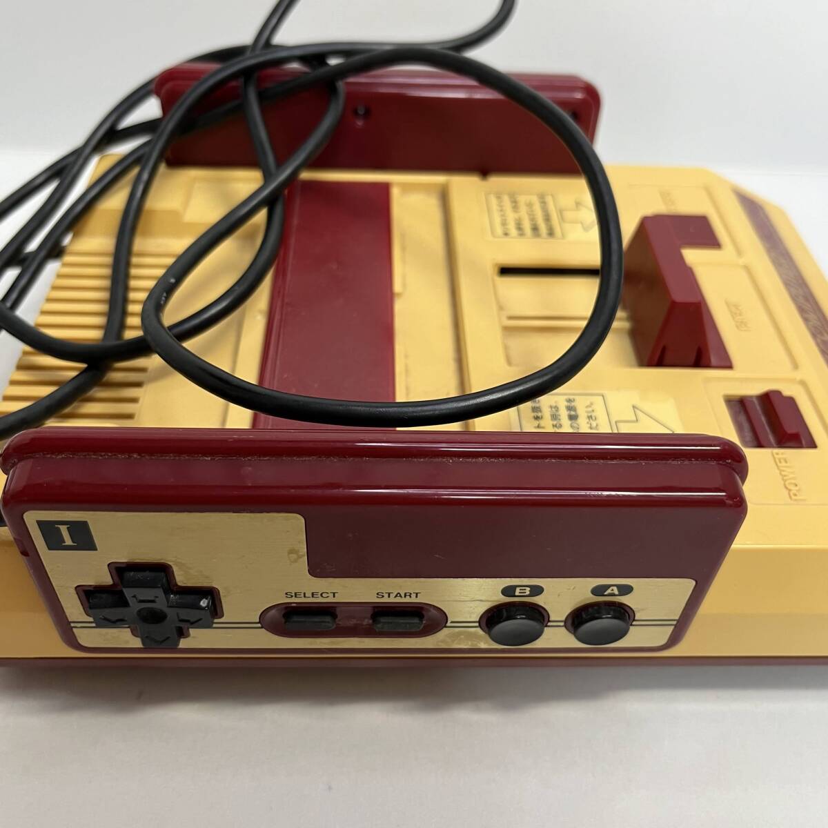 【ゲーム機】動作未確認 任天堂 ニンテンドー ファミコン Nintendo ファミリーコンピューター FC 箱 説明書付き HVC-001 当時物の画像4