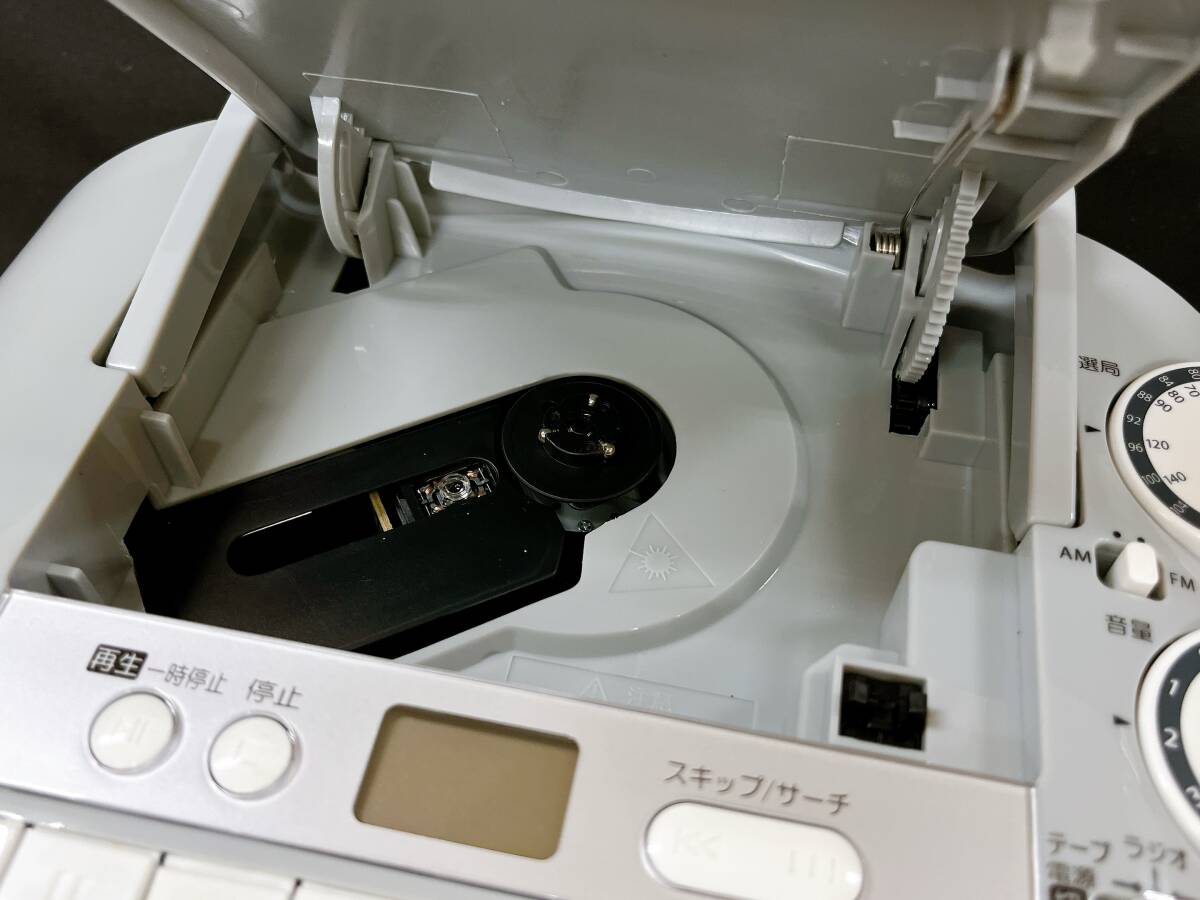 TOSHIBA カンタン&コンパクトCDラジカセ 全試聴確認済 TY-CK2 ライトグレー CD再生 AM/FMラジオ カセットテープ 説明書付_画像4