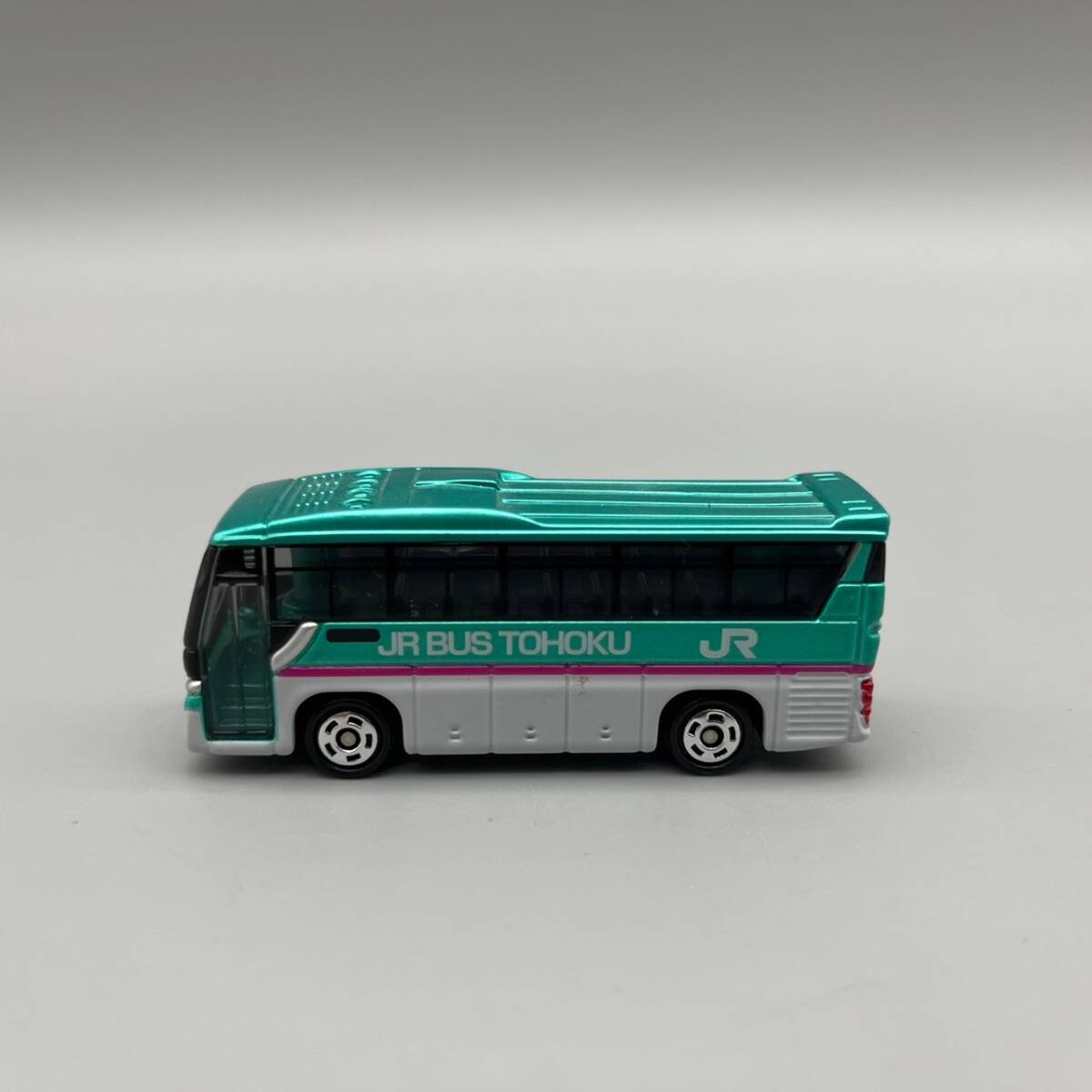 トミカ 16 ISUZU GALA JR BUS TOHOKU いすゞ ガーラ JRバス東北 1/171スケール ミニカー バス 稀少_画像2