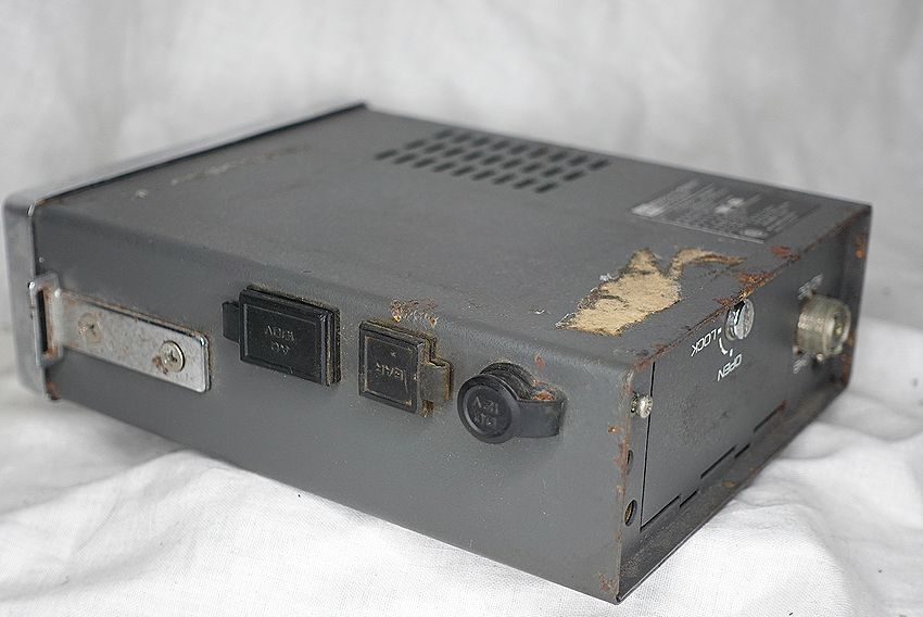 送料無料 東芝トランシーバーCB無線機 508AS ZS-7731A 電源コードないため動作確認しておりません ジャンクでお願いします。の画像4