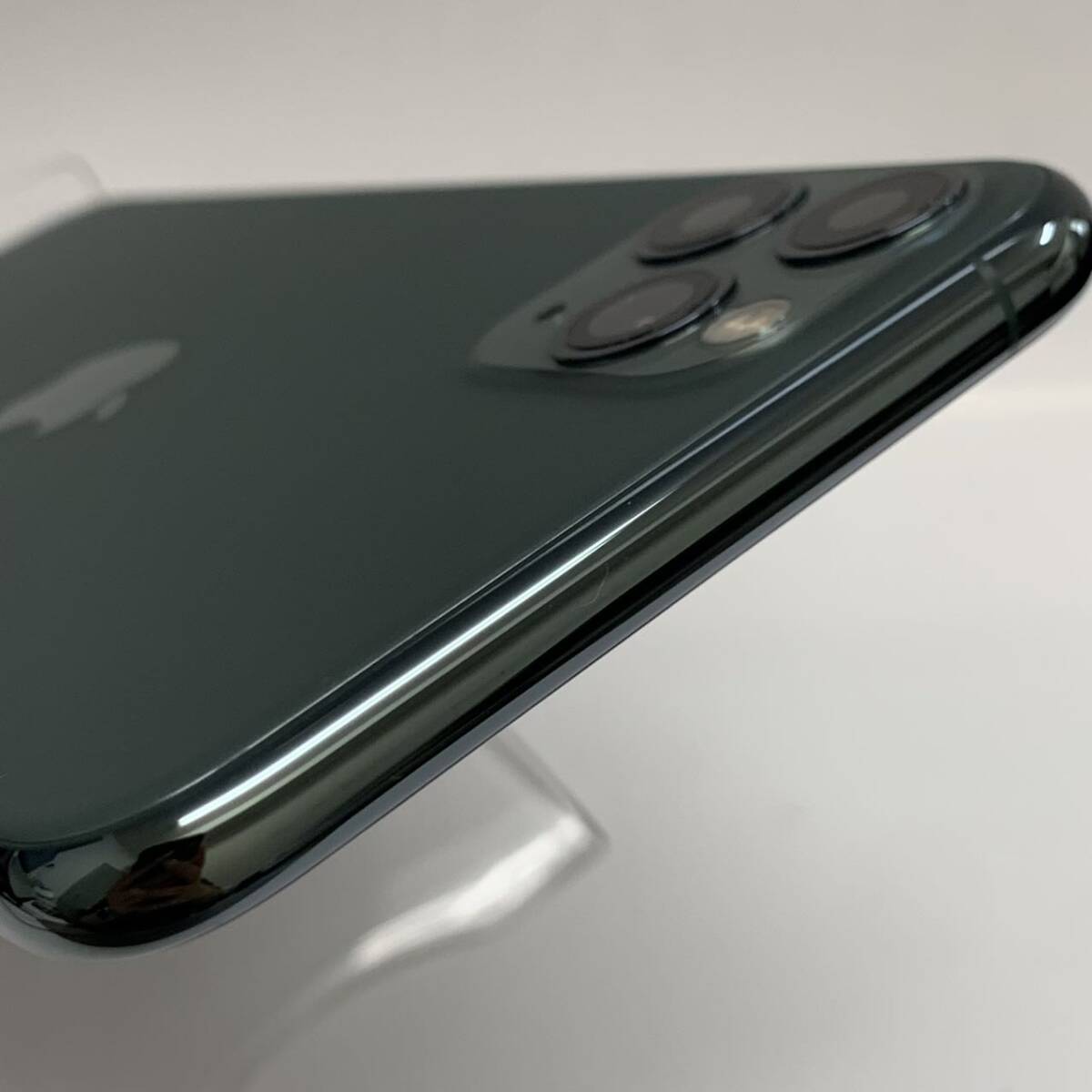 Apple iPhone11Pro Max 256GB au版SIMフリー ミットナイトグリーン 残債なし ◯判定 バッテリー77％の画像3