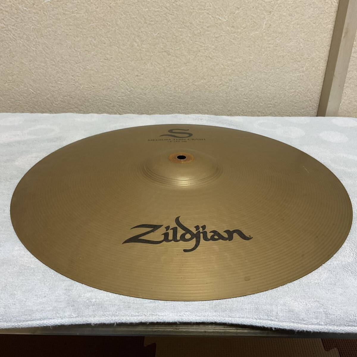 《シンバルS Zildjian midium thin crash18& Avedis Zildjian crash ride 18／現状品(中古)》の画像9