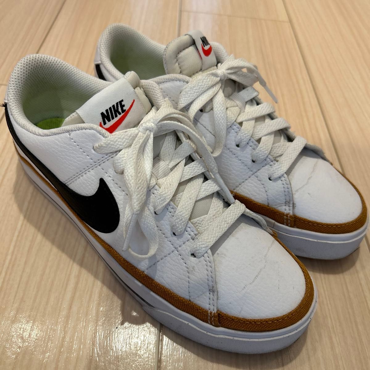 23cm  NIKE  ナイキ　ウィメンズ　コート　レガシー　NN