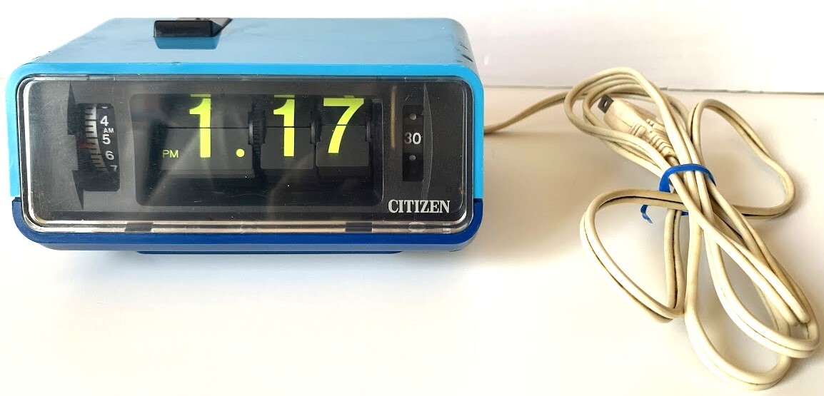 パタパタ時計 シチズン CITIZEN 置時計 当時物 目覚まし時計 リズム時計工業 ハイリーフ・カーチス型番5RD025ブザー付き 日本製の画像1