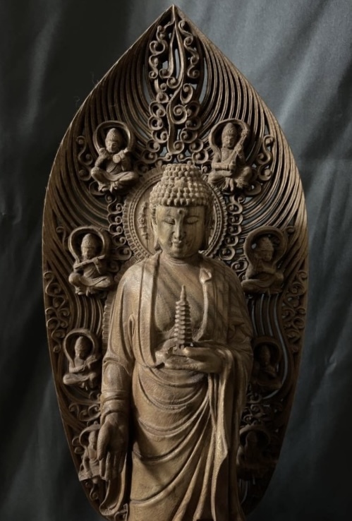 高45cm 仏教工芸品　総楠製　井波彫刻　極上彫　木彫仏像　薬師如来立像_画像2