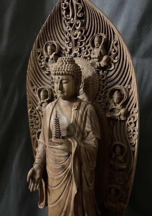 高45cm 仏教工芸品　総楠製　井波彫刻　極上彫　木彫仏像　薬師如来立像_画像5