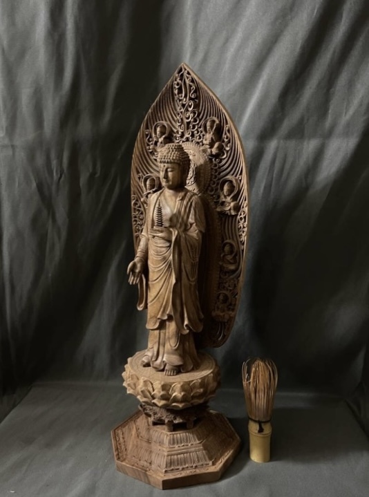 高45cm 仏教工芸品　総楠製　井波彫刻　極上彫　木彫仏像　薬師如来立像_画像4