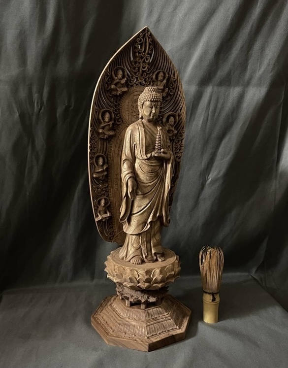 高45cm 仏教工芸品　総楠製　井波彫刻　極上彫　木彫仏像　薬師如来立像_画像7