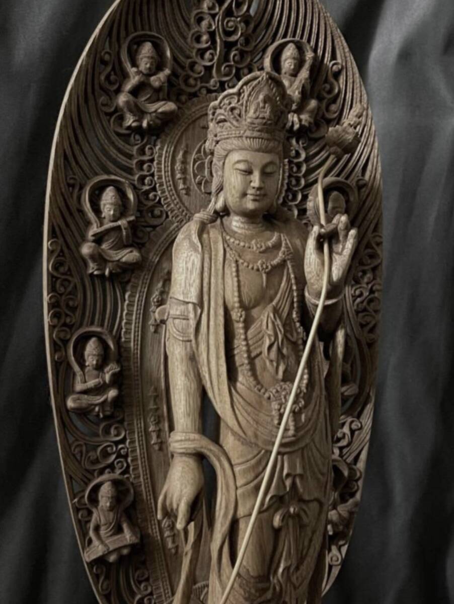 高45cm 仏教工芸品 総楠製 井波彫刻 極上彫 木彫仏像 日光菩薩立像の画像9