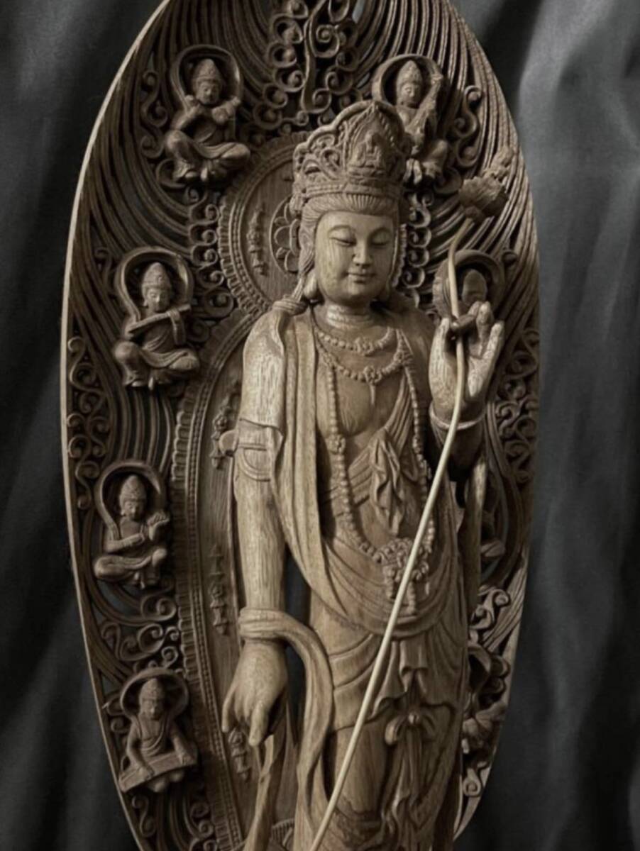 高45cm 仏教工芸品　総楠製　井波彫刻　極上彫　木彫仏像　日光菩薩立像_画像9