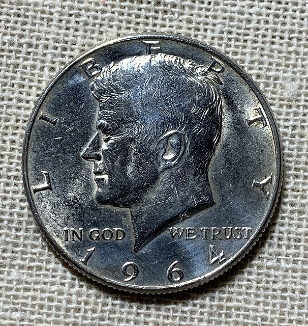 アメリカ銀貨 1964年 ケネディ銀貨 ハーフダラー 50セント 約12.6g 銀900_画像1