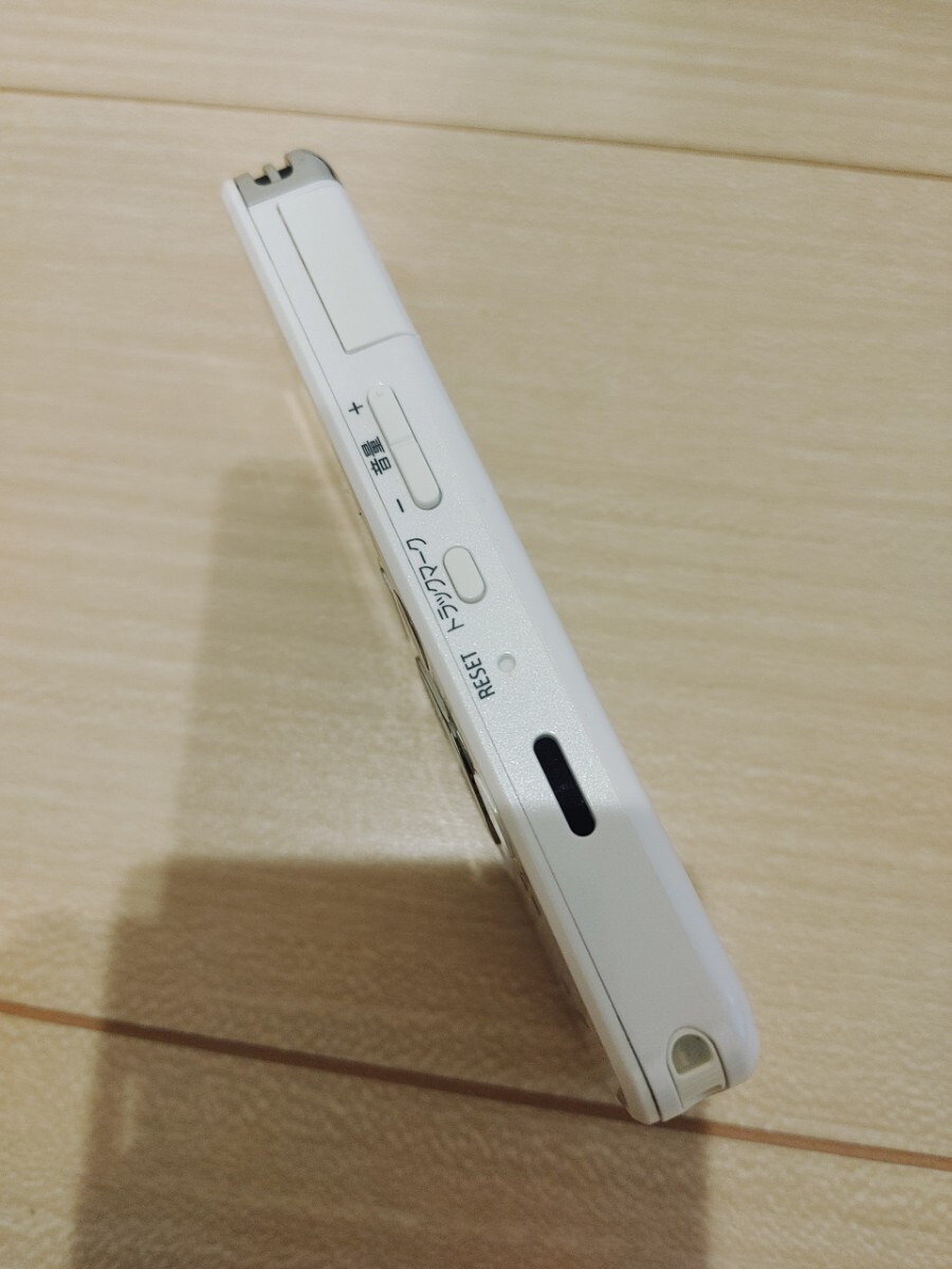 [ с дефектом товар ] Sony портативный радио IC магнитофон ICZ-R100 динамик cradle имеется 