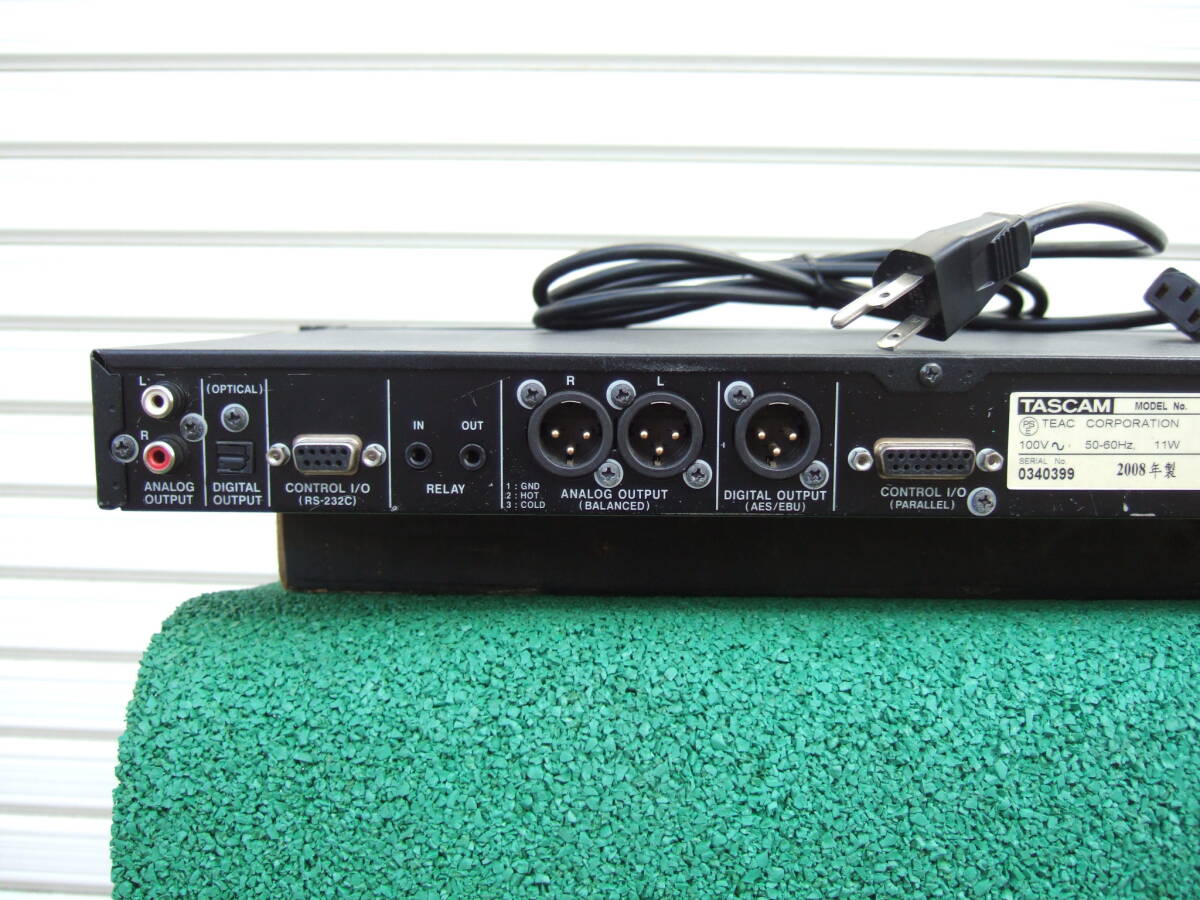 TASCAM CD deck CD-01U Professional