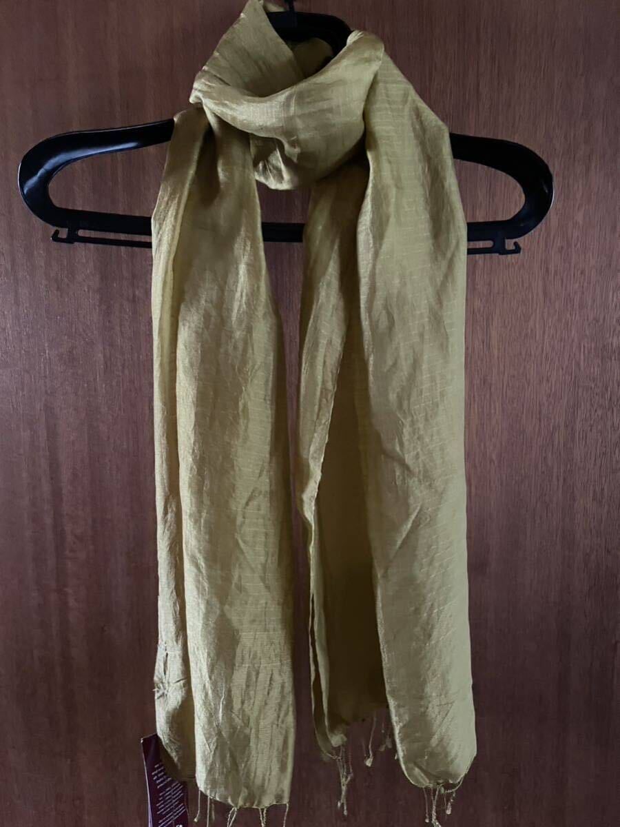 新品未使用　インド製シルク100%スカーフ ストール fabindia 無地　辛子色　手織り　フリンジ つき大判 ショール _画像1