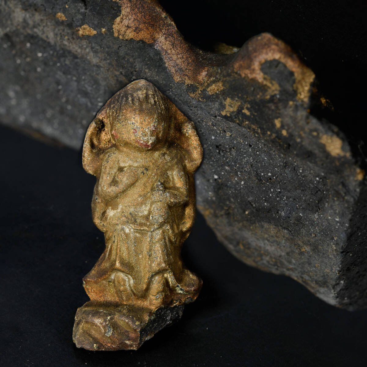 BR10425 Неизвестный статуэток Будды.
