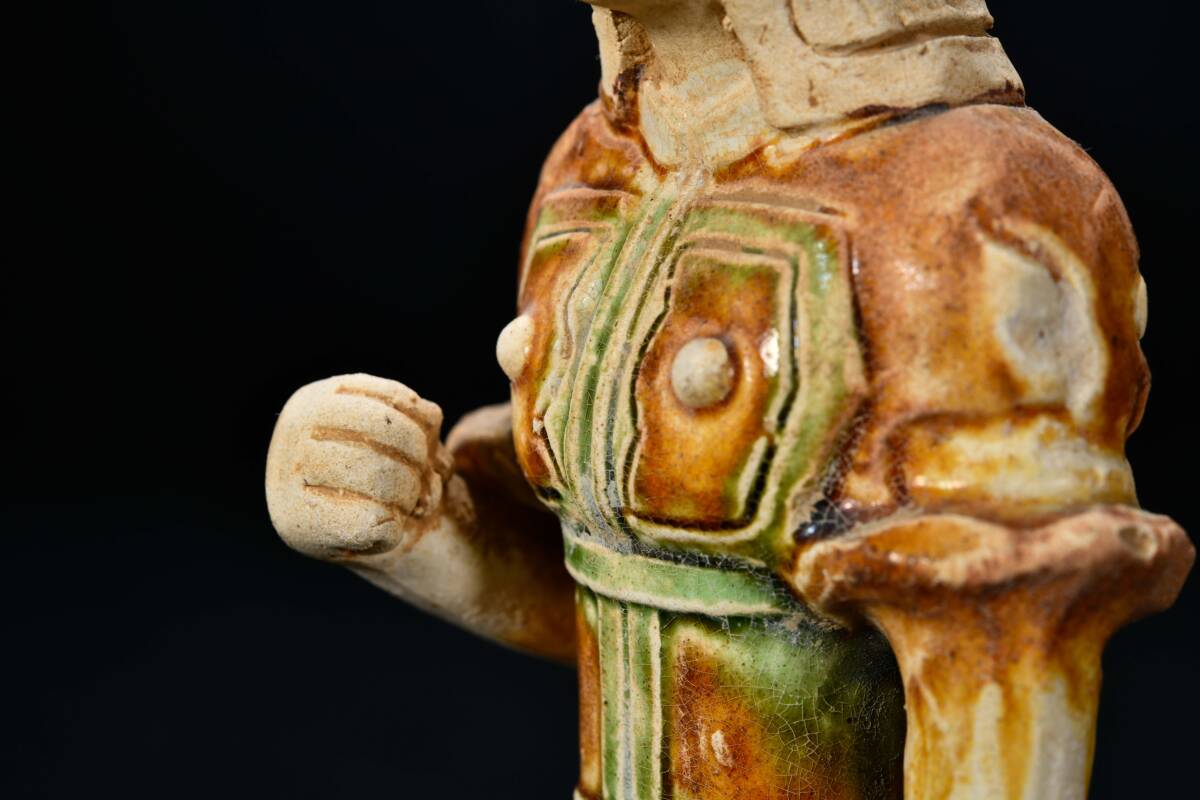 br10389 中国美術 唐三彩 力士立像 人物置物 陶器 中国古玩 高17.4cmの画像5