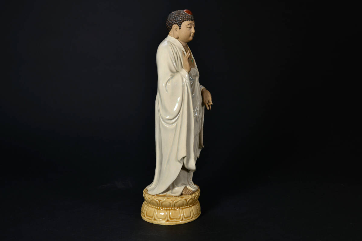 br10457 中国美術 石湾窯仏像 立像 在銘 陶器 陶磁器 置物 唐物 高30.3cmの画像3
