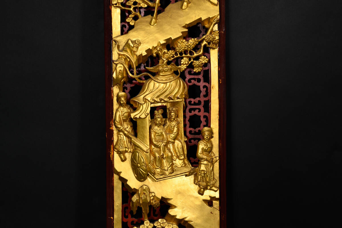  br10512 中国美術 木彫り 扁額 彫刻 鍍金彫人物物語紋額 中国古玩 107.5x20cm_画像3