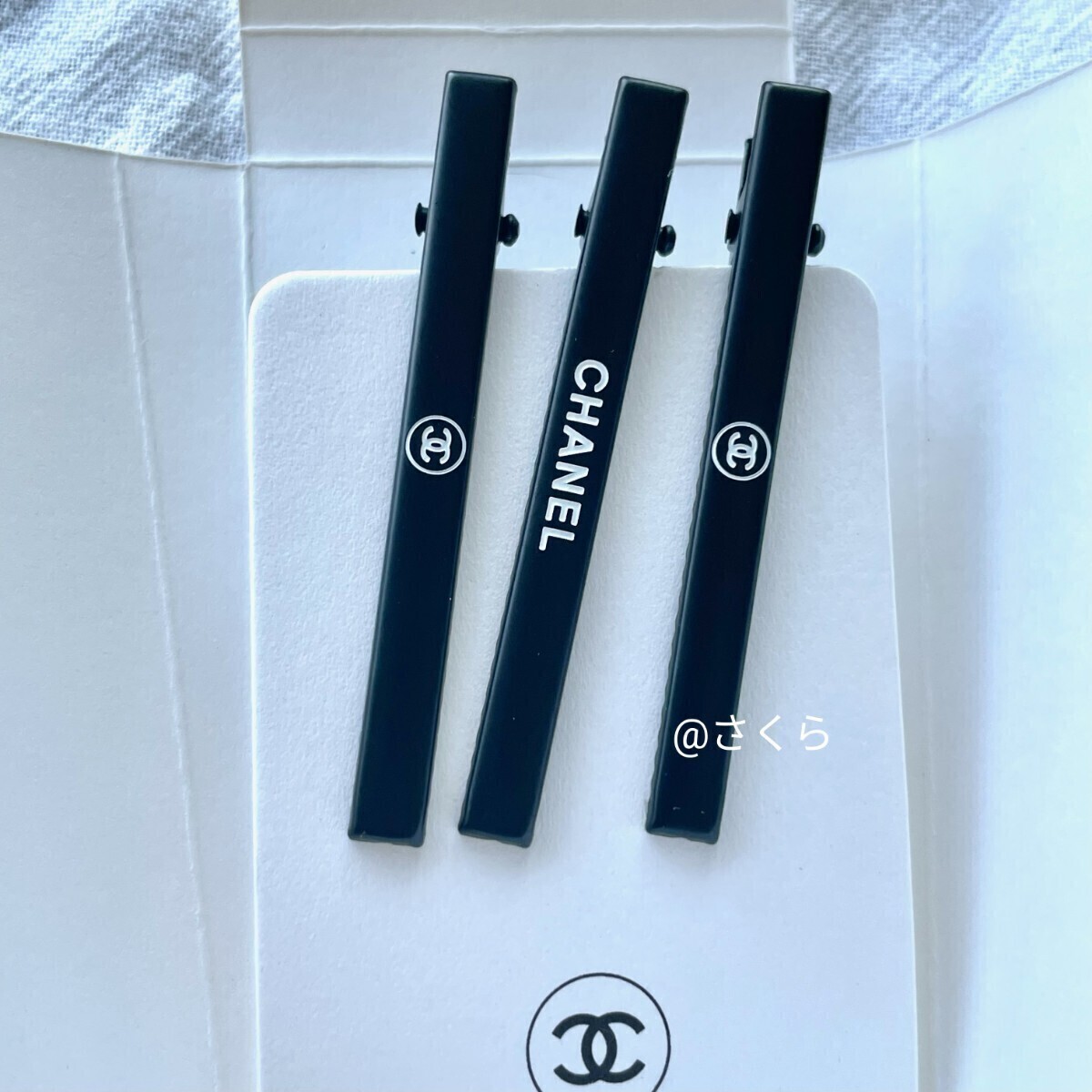 値下げ シャネル CHANEL ノベルティ ヘアクリップ ヘアピン ブランド ブラック ロゴ ヘアアクセ 黑 非売品 新品未使用の画像1