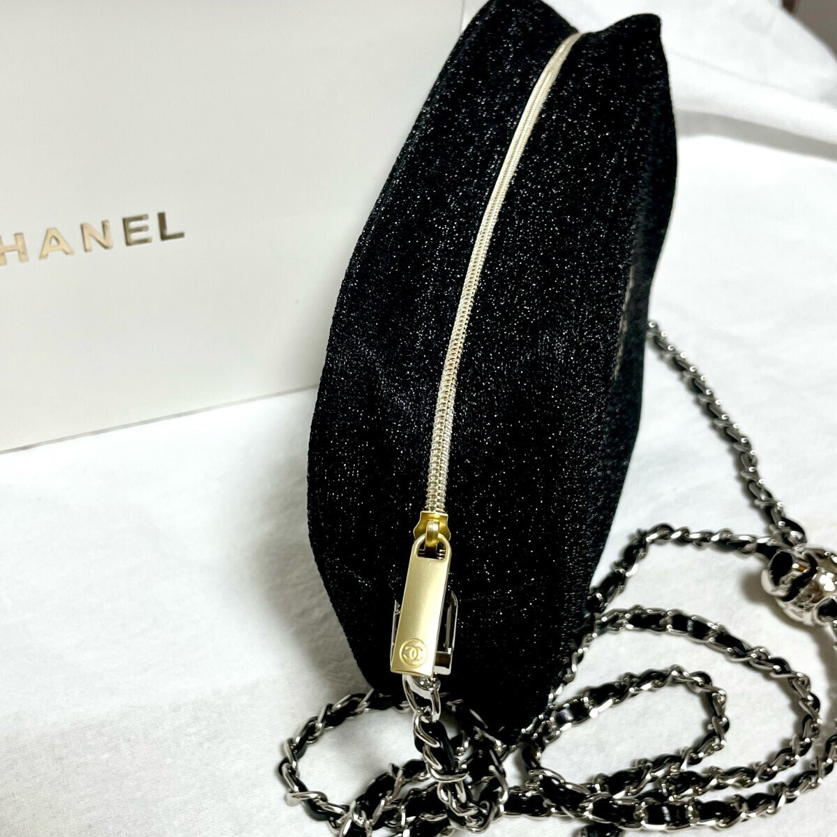 シャネル ノベルティ CHANEL 2way ポーチ ロゴ ショルダー ブラック 化粧ポーチ ラメチェーン付き 非売品 新品未使用品の画像4