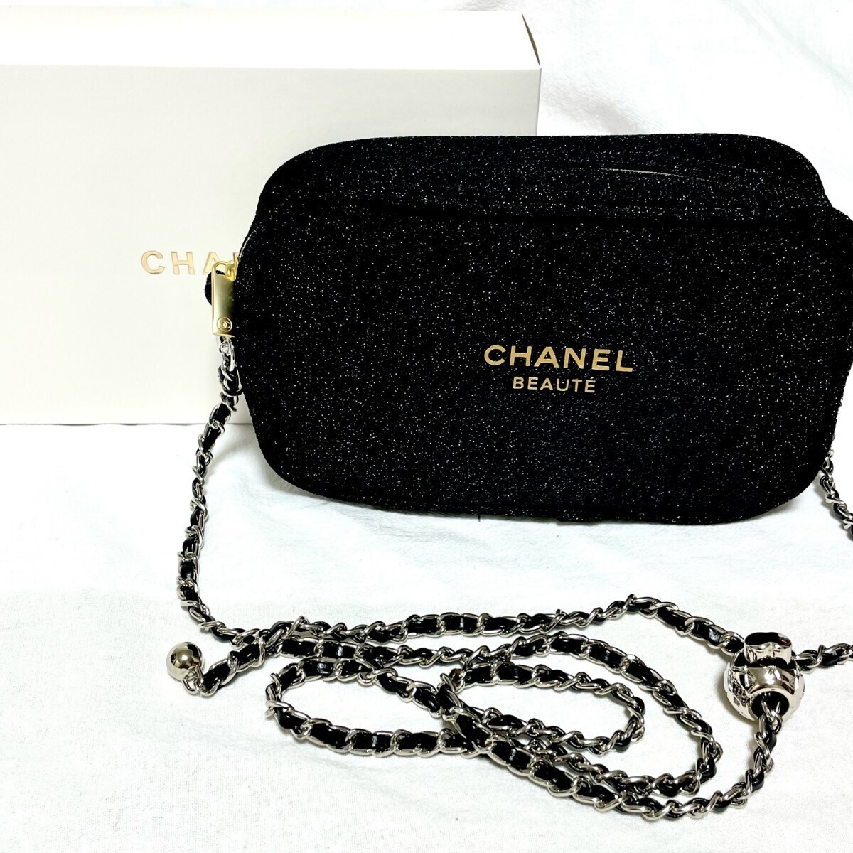 シャネル ノベルティ CHANEL 2way ポーチ ロゴ ショルダー ブラック 化粧ポーチ ラメチェーン付き 非売品 新品未使用品の画像2