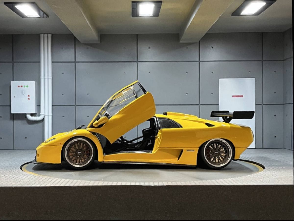 難あり1/18 LAMBORGIHI DIABLO GTR 2001'オートアート 難あり1/18 LAMBORGIHI DIABLO GTR 2001'オートアート