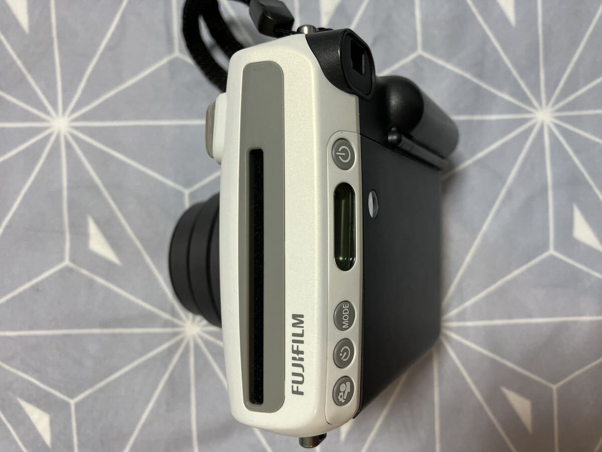 極美品 動作 FUJIFILM instax mini 70 ホワイト チェキ APS コンパクトカメラ mini70 h2w0423の画像7