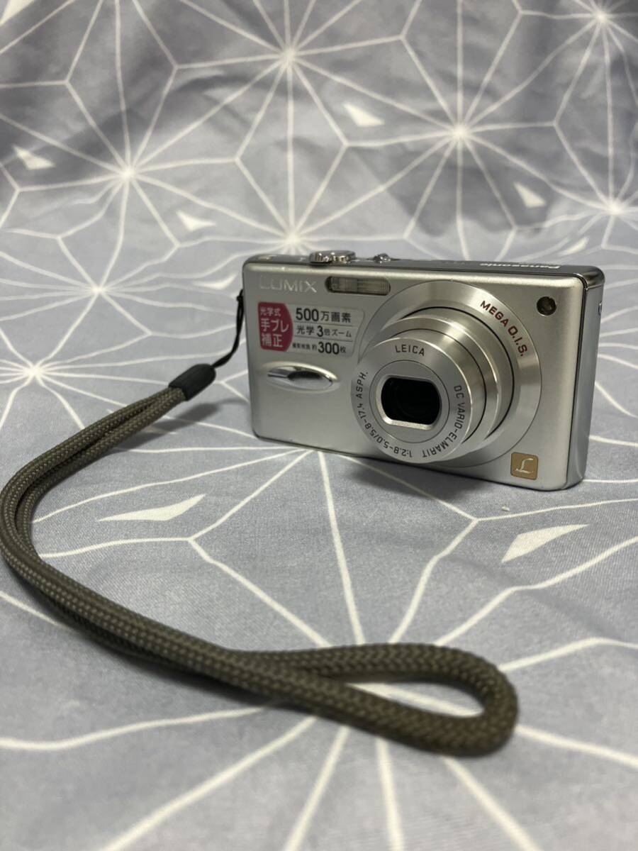 動作 パナソニック Panasonic LUMIX DMC-FX8 ルミックス シルバー コンパクトデジタルカメラ デジカメ カメラ デジカメ 業者 h2w0429_画像1