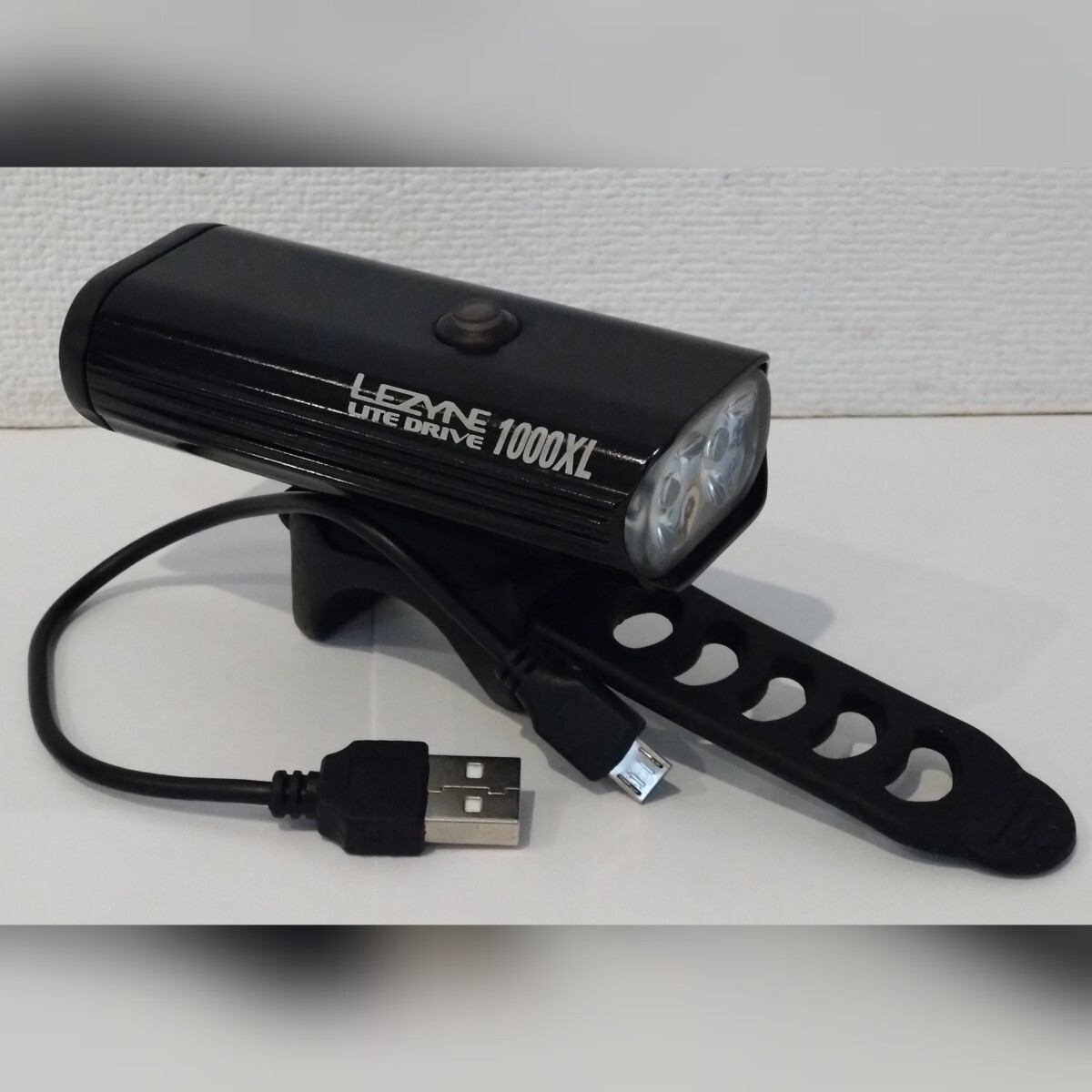 LEZYNE レザイン LITE DRIVE 1000XL 自転車 フロントライト USB充電式の画像1