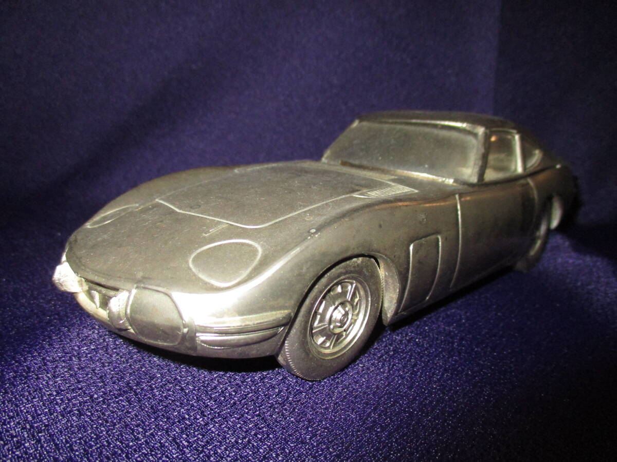 トヨタ２０００ＧＴ 金属製置物 １９６９年 ＊痛みあり・ジャンク品＊ （TOYOTA ダイキャスト製） の画像2