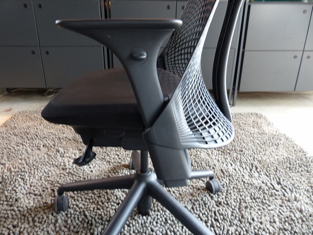 ハーマンミラー(Herman Miller) SAYL Chair(セイルチェア) 2022年｜デスクチェア オフィス PC 書斎 椅子の画像6