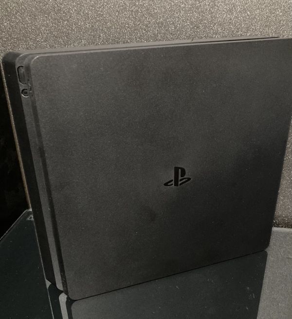 【PS4 動作確認済】PlayStation 4 ジェット・ブラック 500GB (CUH-2100AB01) 【2404-0045】の画像2