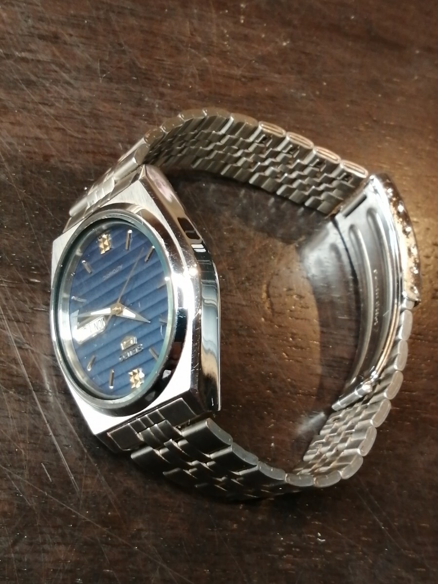 #224 SEIKO5 セイコーファイブ 自動巻 7S26-8760 腕時計 シルバー 文字盤 ブルー オートマチック メンズ の画像6