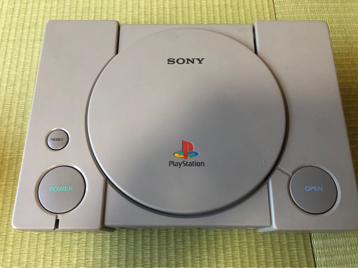 動作確認のみ　極上美品　SONY PS1 プレイステーション 本体 SCPH-9000 内箱なし　説明書は他の型番のPS1の物