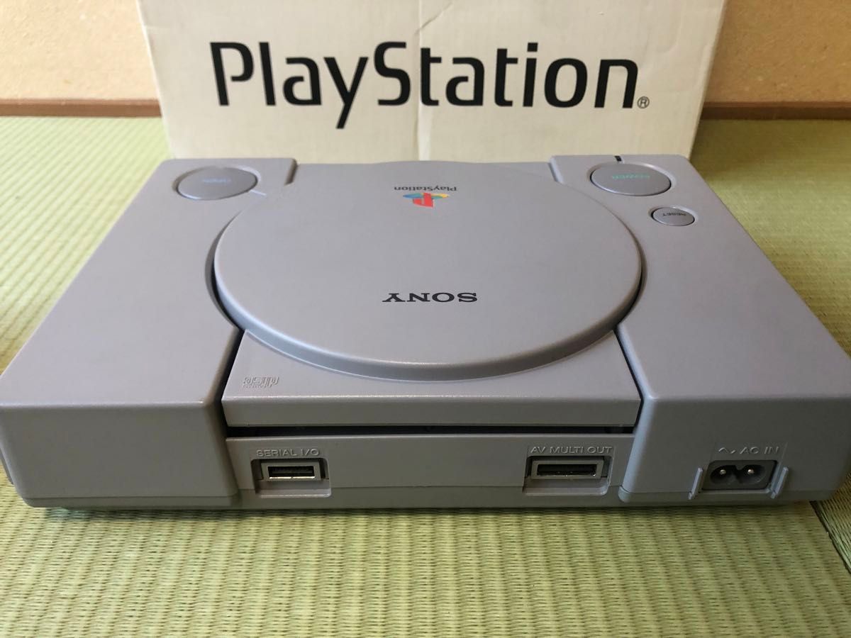 動作確認のみ　極上美品　SONY PS1 プレイステーション 本体 SCPH-9000 内箱なし　説明書は他の型番のPS1の物