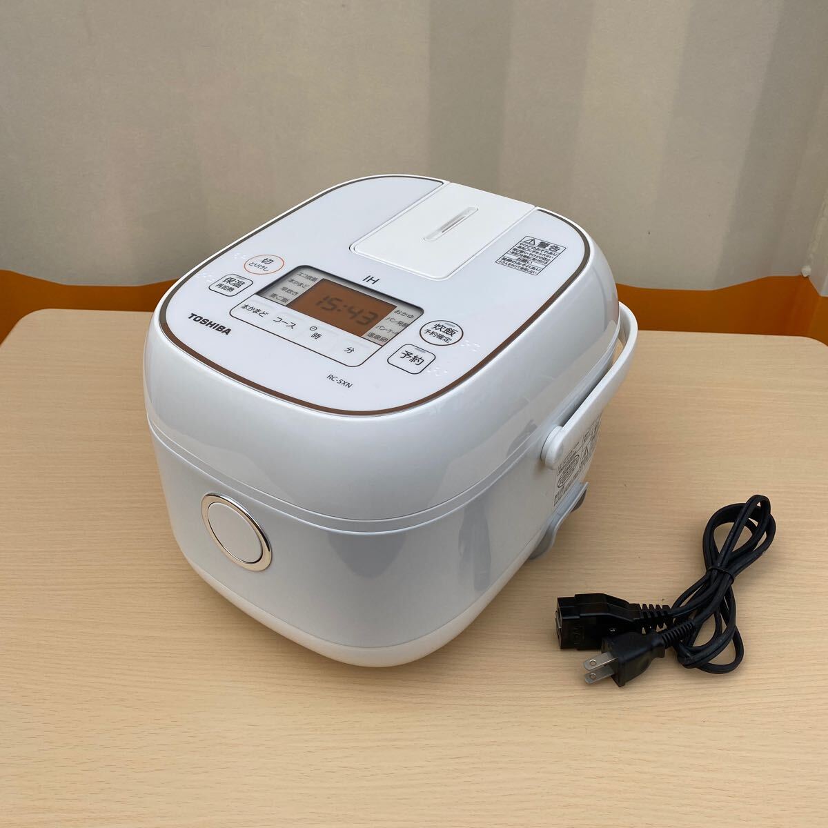 TOSHIBA IHジャー炊飯器 3合炊　RC-5XN ホワイト　動作確認済　中古品_画像1