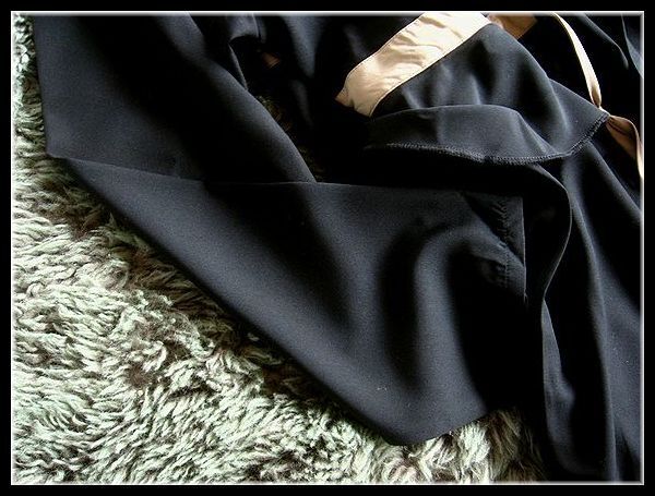 ◆Rose◇ゆったりオーバー仕立て・ブラウスのように軽い♪バイカラー使いが素敵な春コート/ブラックの画像8