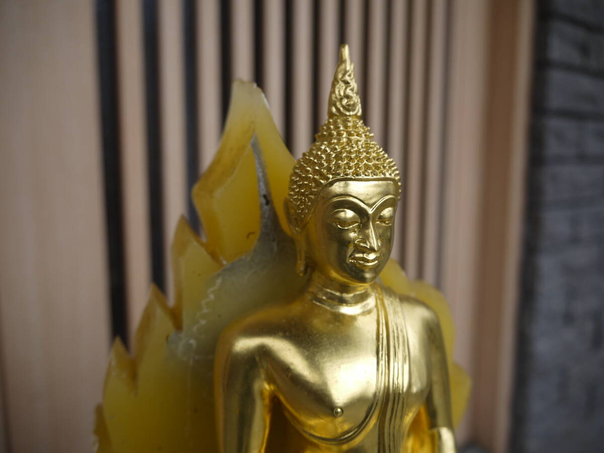 【A40403】タイ仏像 坐像 真鍮 塗金 工芸品 ケース付き_画像4